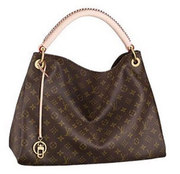 Selling Gucci, lv, prada , bubbery, valentino bags and wallets