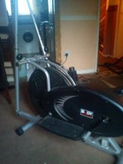 Body Sculpture cross trainer